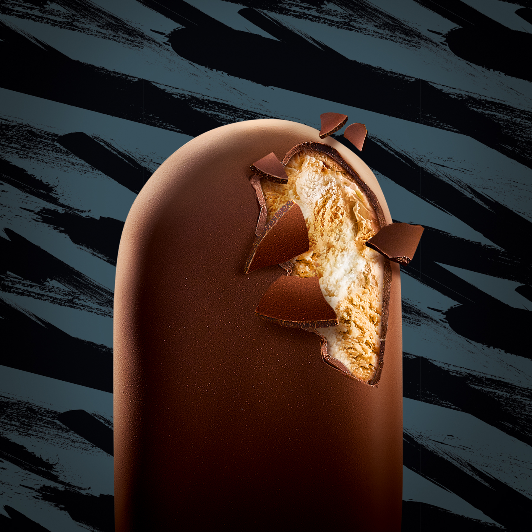 Ein aufgebrochenes Eis am Stiel, Food Photography Baileys Stieleis