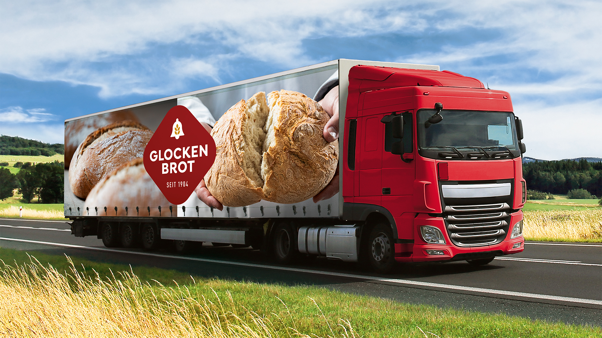 LKW mit neuem Corporate Branding für Glockenbrot von Verpackungsdesign-Agentur HAJOK Design Hamburg.