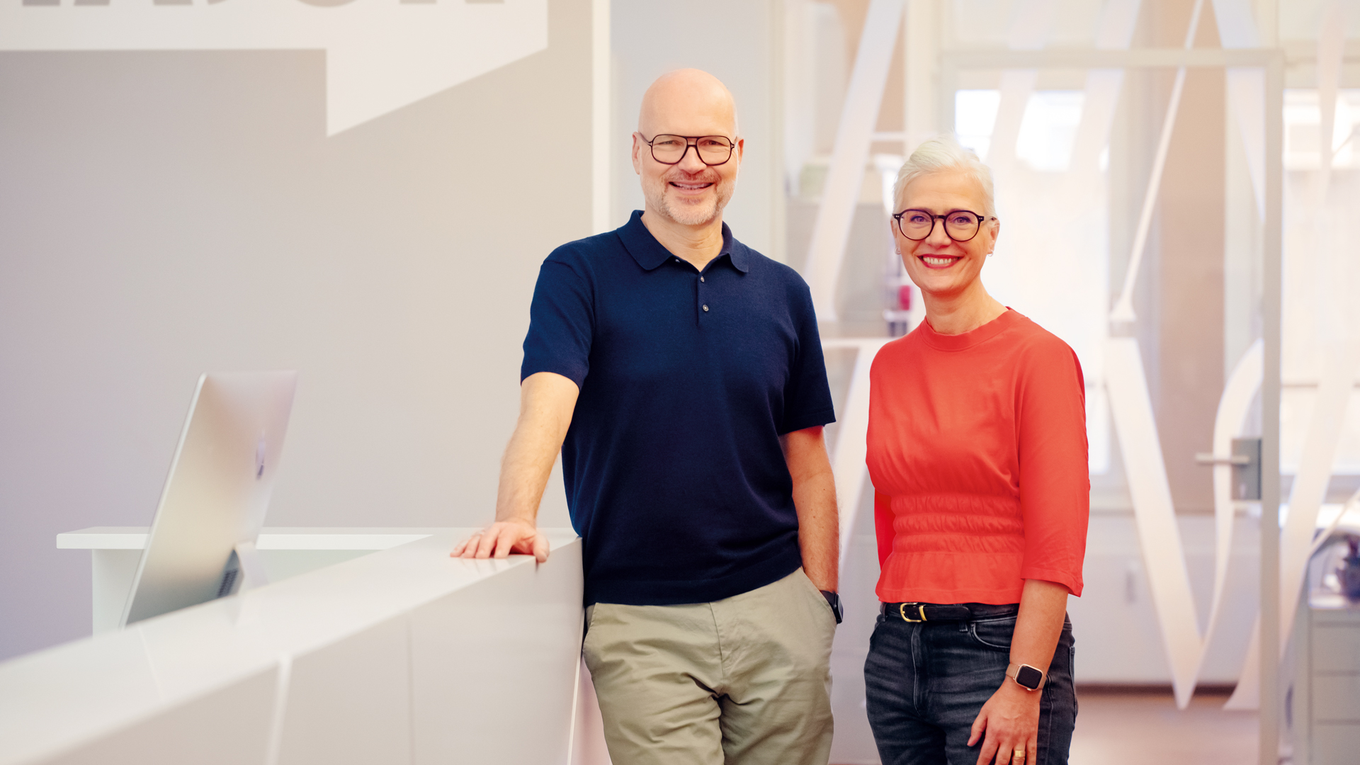 Unsere Geschäftsführung – mit Weitblick, Herz und klarer Vision für starke Marken.